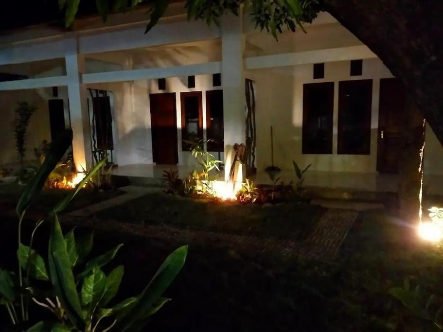 Mango Room Mandalika Kuta  ภายนอก รูปภาพ
